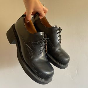 8461 DR. MARTENS OXFORDS UK Size 6